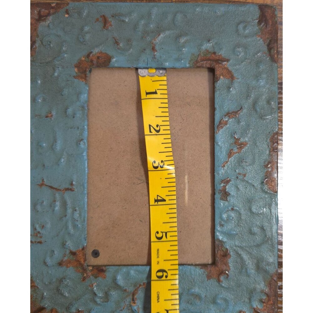 3 Embossed Metal Frames Rustic Distressed Red Green Blue 4x6 CreativeCo-Op - Picture 13 of 15